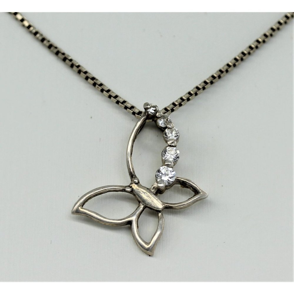 925 STERLING BUTTERFLY CZ pendant/necklace 3.3 grams 16 1/2"